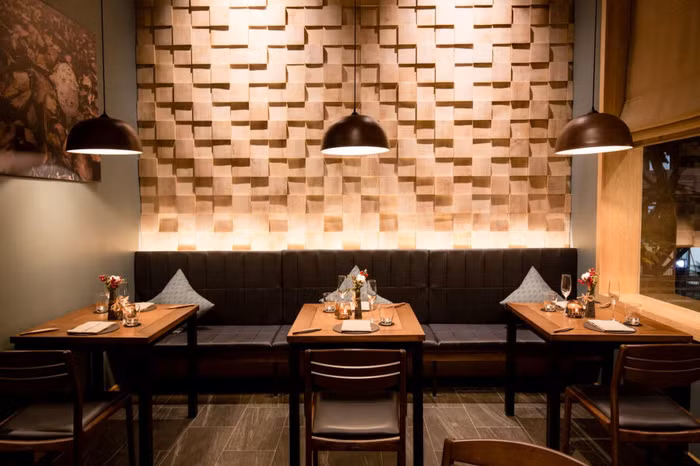 Không gian ấm cúng tại TUNG Dining.