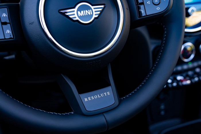 MINI Cooper S 5-Cửa Resolute Edition ra mắt thị trường Việt Nam ảnh 7