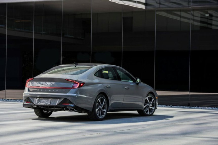 Hyundai Sonata hiện hành. Hyundai Sonata phiên bản cuối cùng lộ diện?
