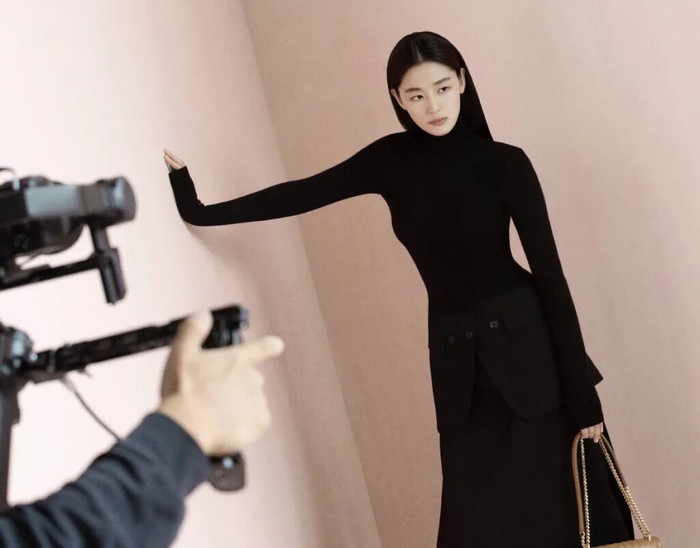 Đại sứ thương hiệu toàn cầu Burberry chọn diễn viên Jun Ji-huyn ảnh 1 Đại sứ thương hiệu toàn cầu Burberry chọn diễn viên Jun Ji-huyn ảnh 1
