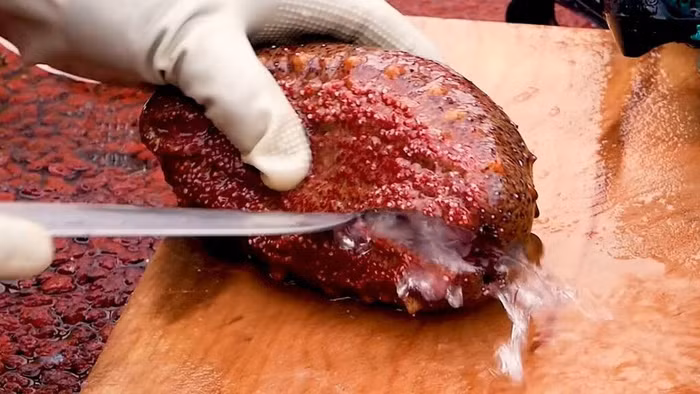 Nghịch lý “càng xấu càng đắt”, sâm biển có giá đến 68 triệu đồng/kg-2