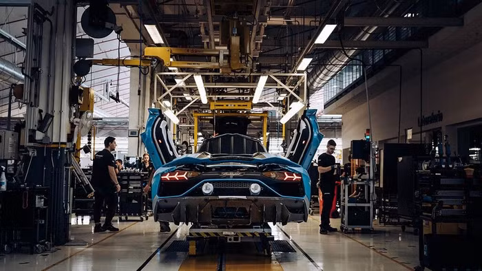 Chiếc Lamborghini Aventador cuối cùng chính thức xuất xưởng ảnh 5