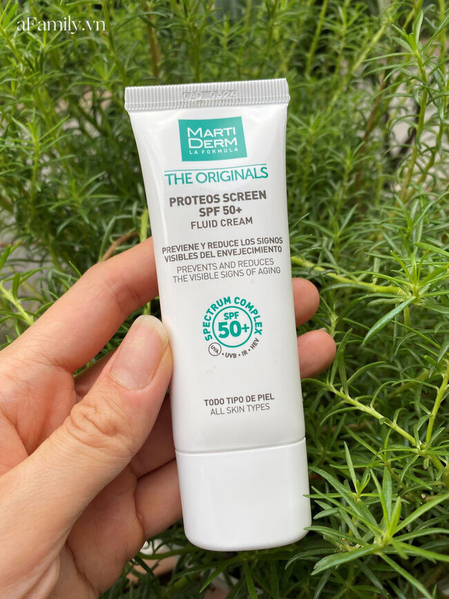 Điểm mặt 5 kem chống nắng high-end đáng mua nhất, dùng là nghiện ảnh 3 5 kem chống nắng "đắt xắt ra miếng" đáng mua nhất năm 2021 - Ảnh 3.