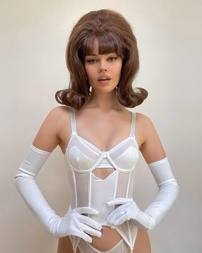 Sự trở lại của Corset-11