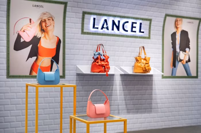 Gợi ý loạt túi xách Lancel màu đỏ cho nàng tự tin đón Tết