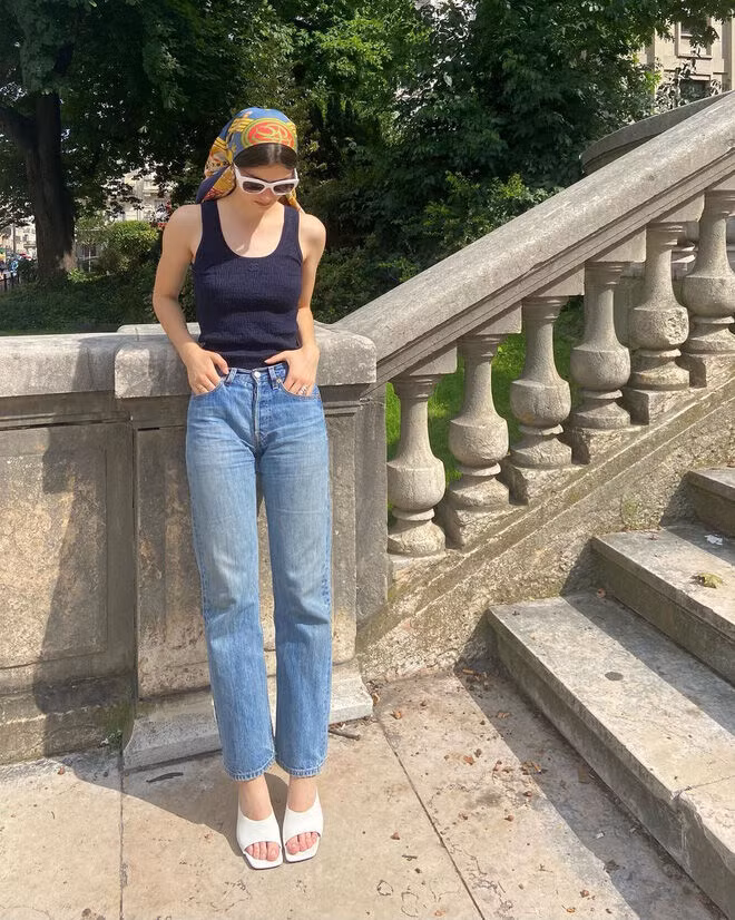 Sự đối lập style của gái Hàn và Pháp thời điểm giao mùa ảnh 16 Sự đối lập style của gái Hàn và Pháp thời điểm giao mùa ảnh 16