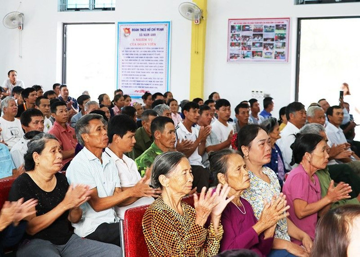 Chủ tịch UBND tỉnh Nghệ An dự ngày hội Đại đoàn kết tại Nam Đàn ảnh 2 Chủ tịch UBND tỉnh Nghệ An dự ngày hội Đại đoàn kết tại huyện Nam Đàn