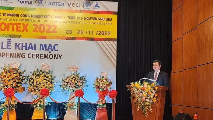 thứ trưởng Tân phát biểu tại sự kiện