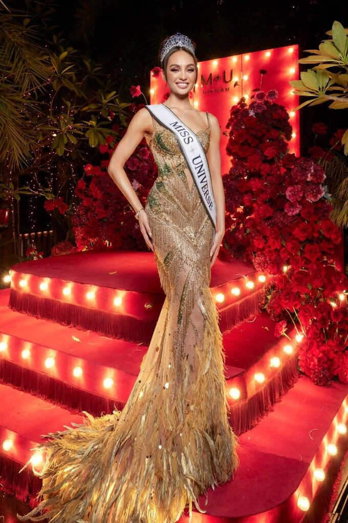 Miss Universe 2022 diện trang phục của các nhà mốt Việt ảnh 4 Miss-Universe-2022-21-9416-1677465858.jpg?w=680&h=0&q=100&dpr=1&fit=crop&s=D6OyMnH6gp7DEC6TD91FAg