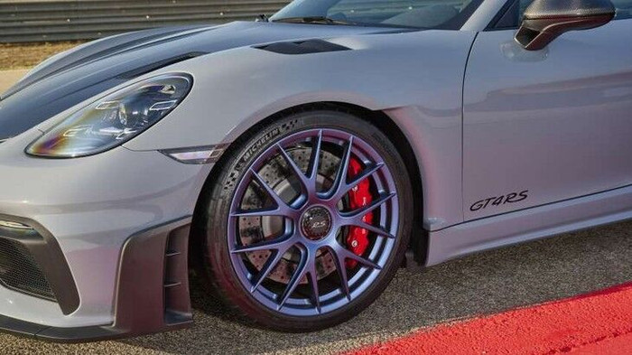 Porsche 718 Cayman GT4 RS ra mắt với cấu hình mạnh mẽ ảnh 7