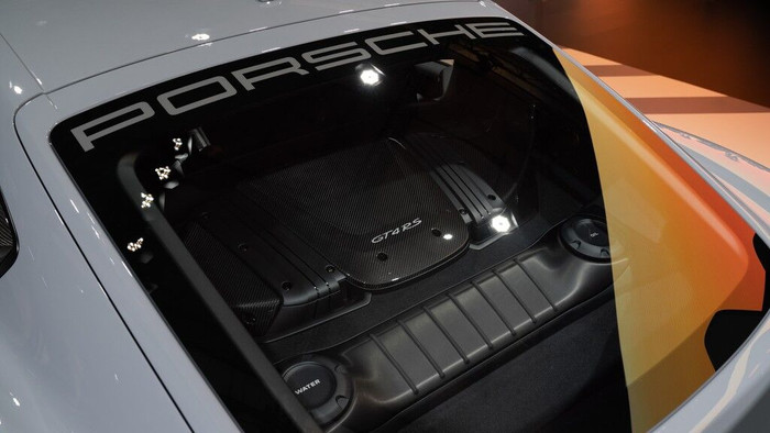 Porsche 718 Cayman GT4 RS ra mắt với cấu hình mạnh mẽ ảnh 2