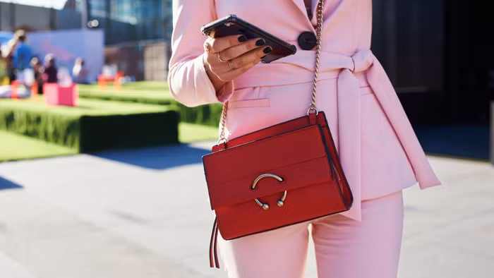 crossbody bag in red street style