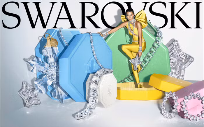 Khám phá "bữa tiệc diệu kì" trong mùa lễ hội Swarovski Holiday 2022