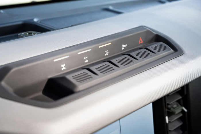 Ford Bronco Everglades 2022 ra mắt với khả năng off-road ở cả đường ngập lụt ảnh 10 Ford Bronco Everglades 2022 ra mắt với khả năng off-road ở cả đường ngập lụt ảnh 10