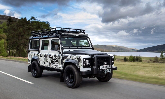 Land Rover Classic giới thiệu Defender Works V8 Trophy II, giới hạn 25 chiếc