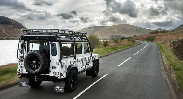 Land Rover Classic giới thiệu Defender Works V8 Trophy II, giới hạn 25 chiếc ảnh 2