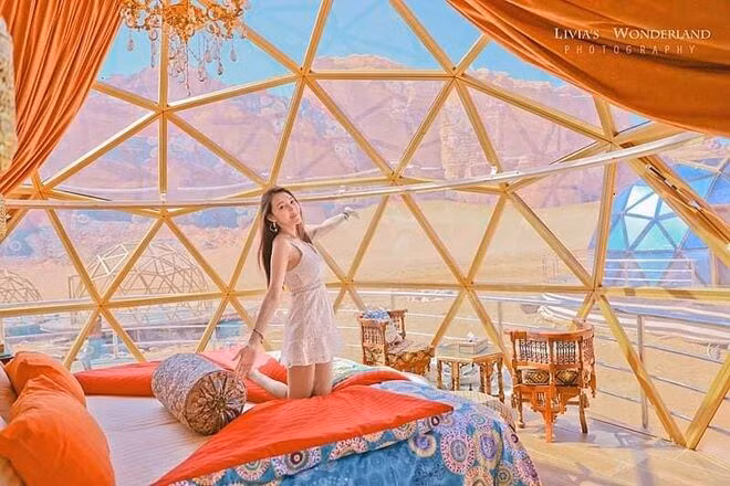 Choáng ngợp với khu cắm trại sang chảnh nằm... giữa sa mạc - 4