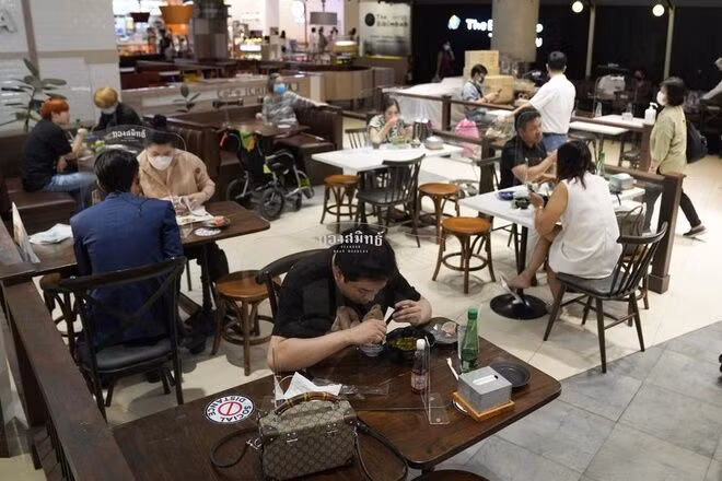 Bangkok chính thức mở cửa lại hàng quán, trung tâm thương mại-6