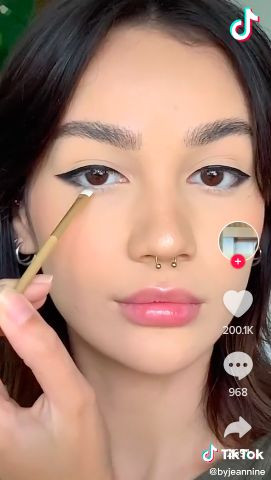 “Puppy Eyeliner” - xu hướng làm đẹp Gen Z mới nhất trên TikTok ảnh 2 puppy