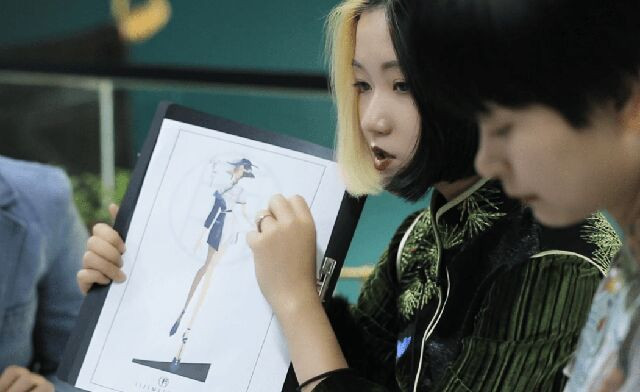 Cô gái trẻ khởi nghiệp với 120 USD, sau 3 năm trở thành NTK triệu đô ảnh 5 Cô gái trẻ khởi nghiệp với 120 USD, sau 3 năm trở thành NTK triệu đô ảnh 5