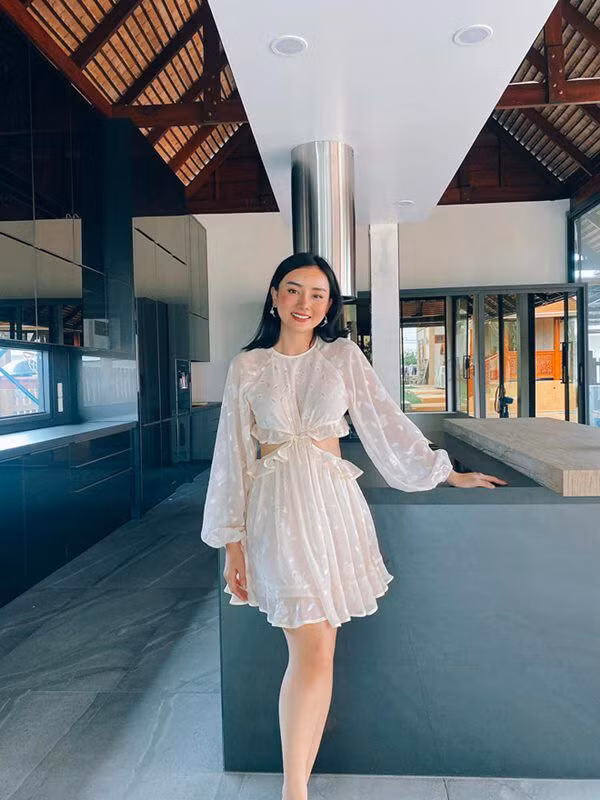 Căn bếp toát ra mùi tiền của Angela Chu