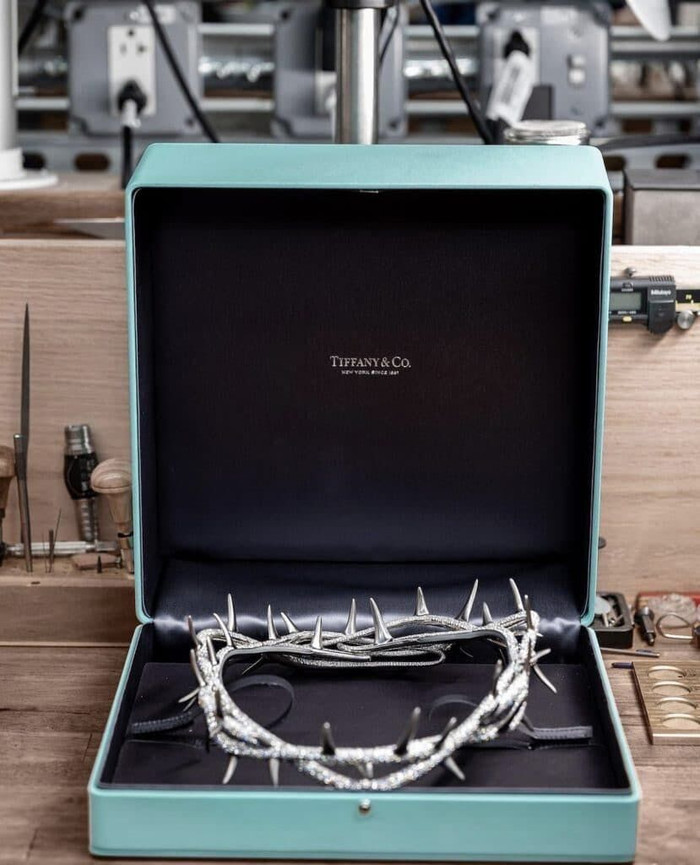 Tiffany & Co. hợp tác cùng Kendrick Lamar ra mắt "Vương miện gai" ảnh 1 Tiffany & Co. hợp tác cùng Kendrick Lamar ra mắt "Vương miện gai" ảnh 1