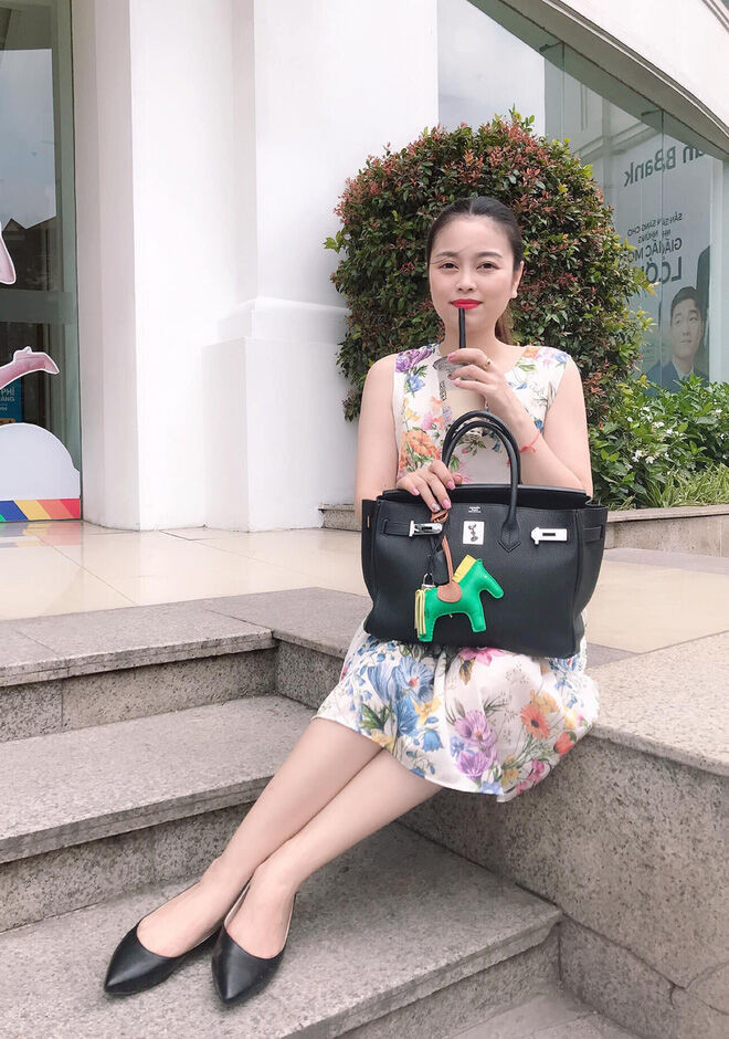 Bộ sưu tập đồng hồ, túi xách tiền tỉ của Hằng Túi khiến netizen ná thở ảnh 14