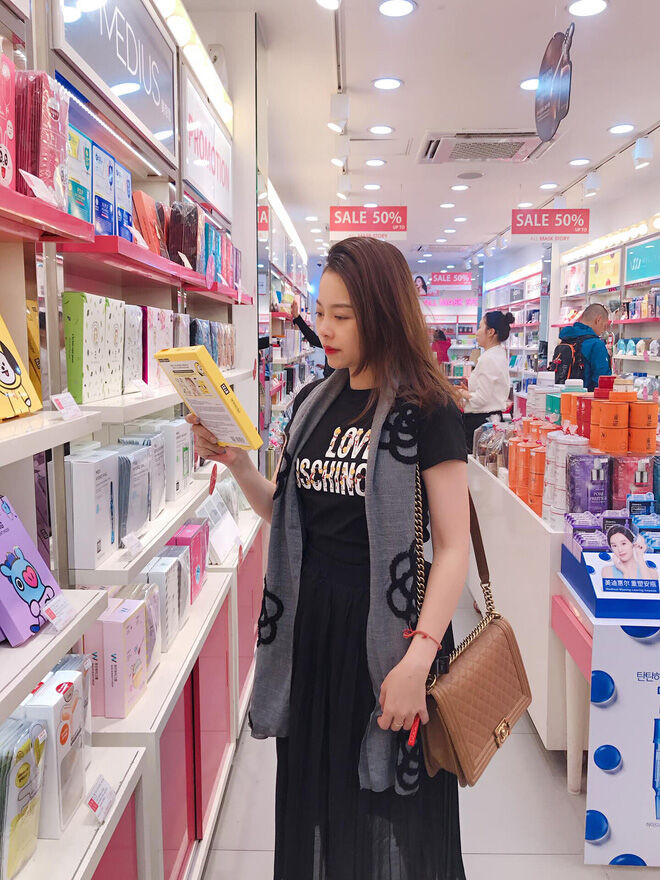 Bộ sưu tập đồng hồ, túi xách tiền tỉ của Hằng Túi khiến netizen ná thở ảnh 13