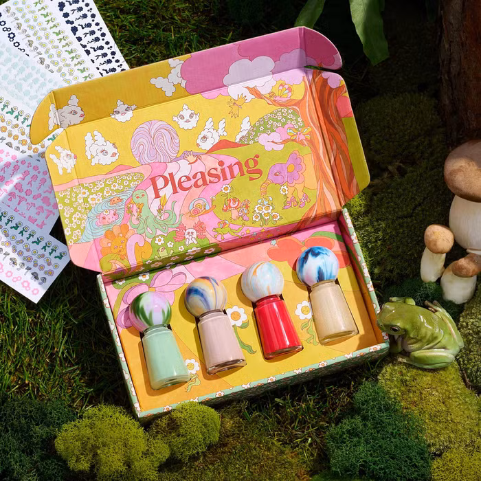 Harry Styles giới thiệu bộ sưu tập các sản phẩm trang điểm mới ảnh 4