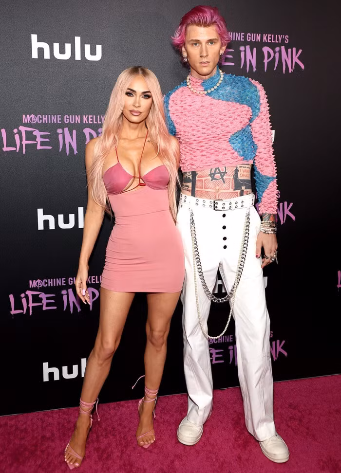 Áo popcorn - xu hướng Y2K rực rỡ trở lại thống trị hè này ảnh 4