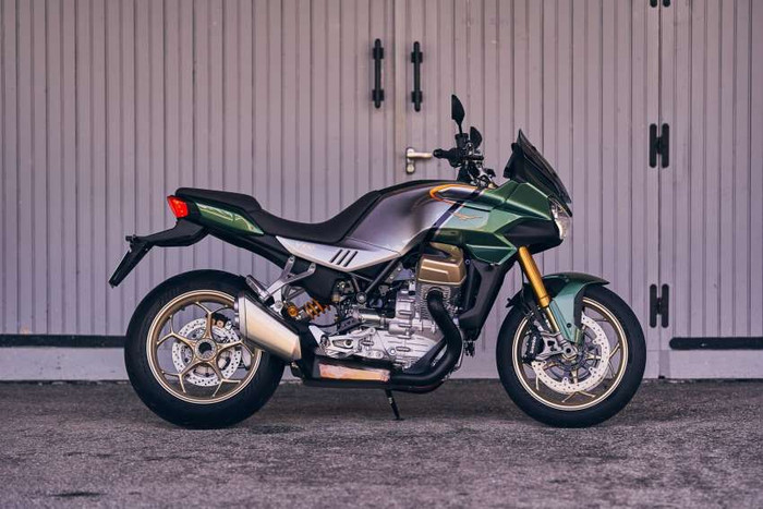 Moto Guzzi trình làng V100 Mandello 2021 tại triển lãm EICMA ảnh 1
