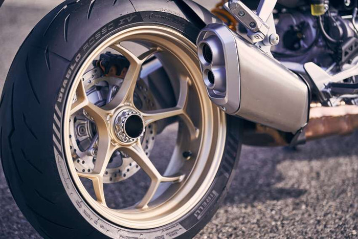 Moto Guzzi trình làng V100 Mandello 2021 tại triển lãm EICMA ảnh 6