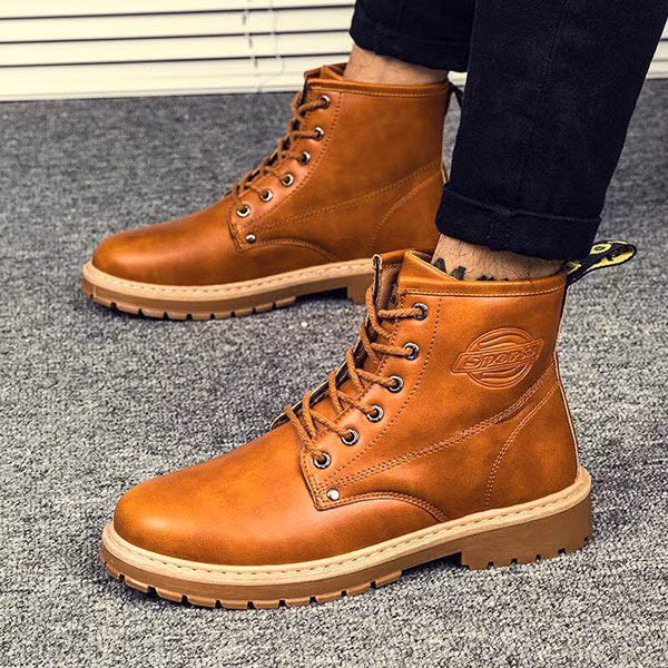 Người nam thấp nên tránh lựa chọn giày Boots, giày cao cổ