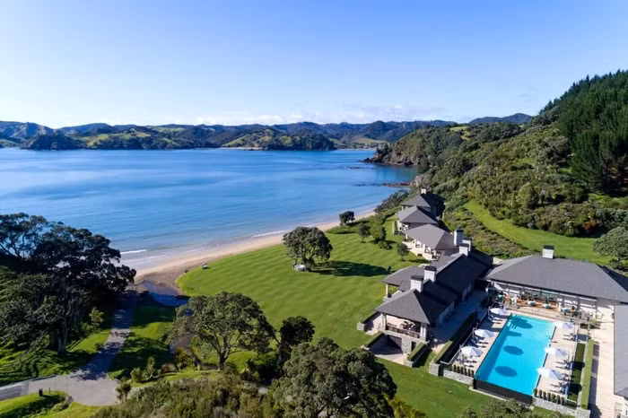 Helena Bay Lodge, New Zealand - Booking.com
