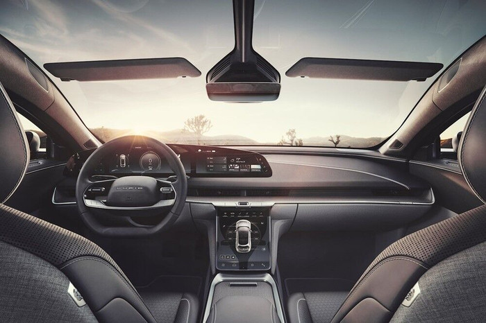 Khám phá những màn hình ô tô lớn nhất được trang bị trên các dòng xe ảnh 7