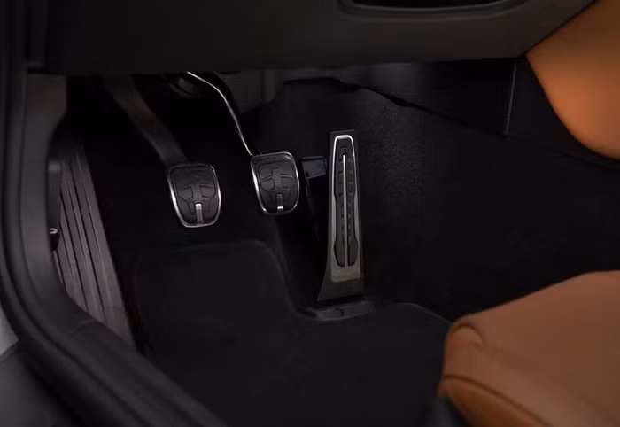 Toyota GR Supra 2023 được bổ sung thêm phiên bản số sàn ảnh 4