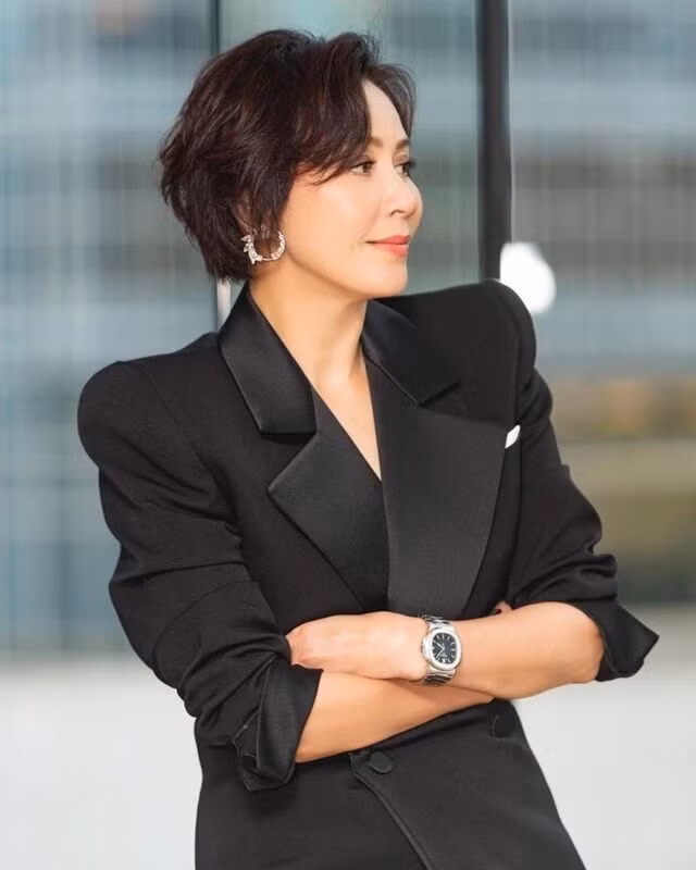 Bộ sưu tập kim cương và đồng hồ triệu đô của Lưu Gia Linh-8