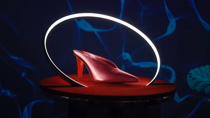 Christian Louboutin Xuân Hè 2022: Loubillusions và tương lai của thời trang ảnh 7