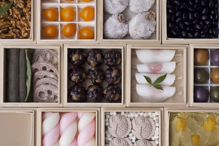 hộp Osechi Wagashi của Higashiya
