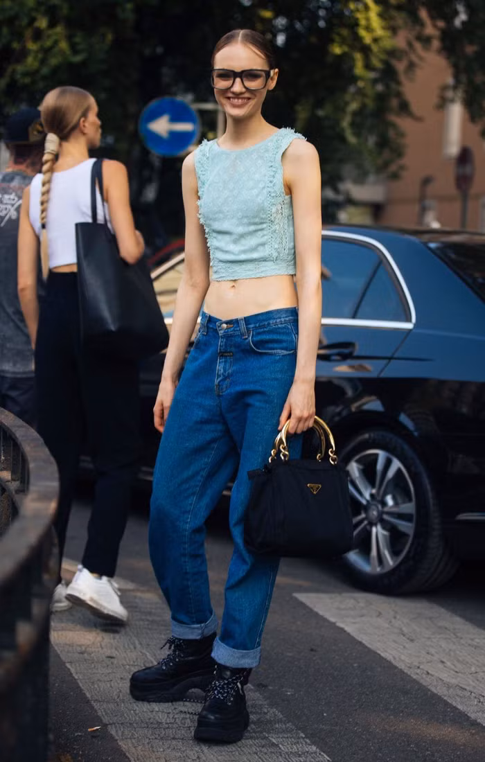 Sự trở lại của những chiếc quần cạp trễ sành điệu-3