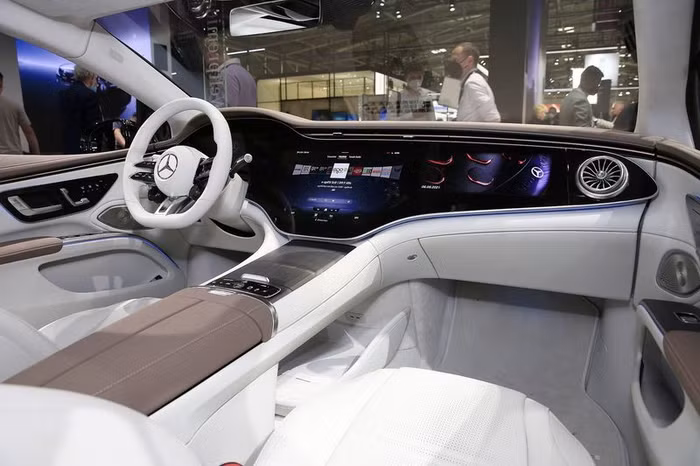 Mercedes-AMG EQS 53 mới sẽ có giá từ 208.000 USD ảnh 1