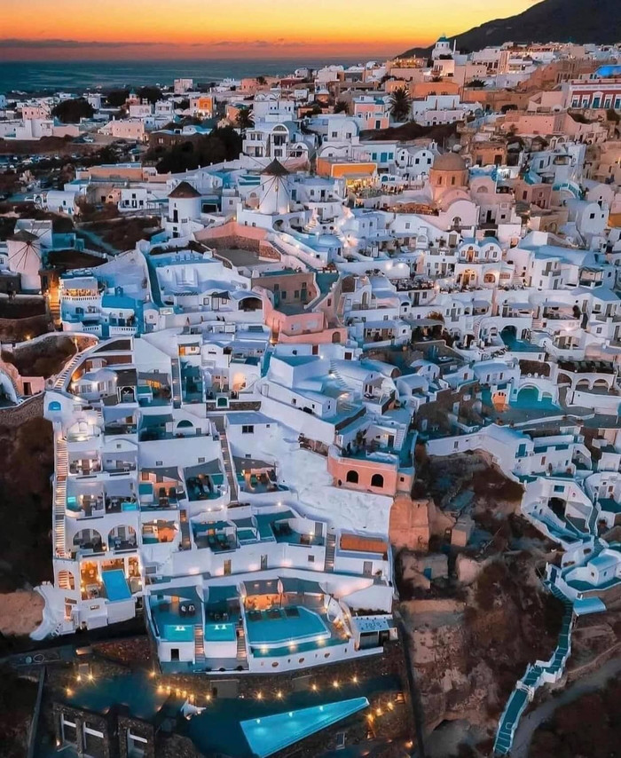 Santorini - Hòn đảo đẹp như thiên đường mà nhất định phải đến một lần ảnh 6 Santorini - Hòn đảo đẹp như thiên đường mà nhất định phải đến một lần ảnh 6
