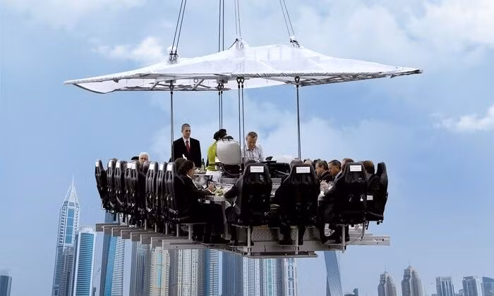 Dinner In The Sky, thưởng thức bữa tối lơ lửng trên không, bạn có dám?
