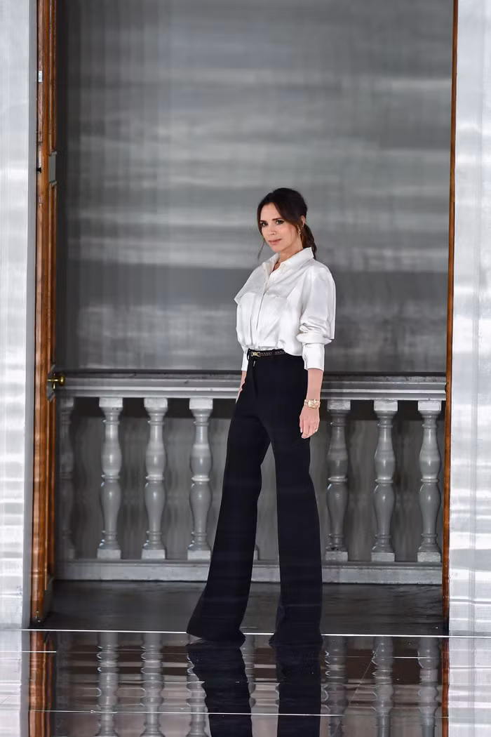 Phối đồ với sơ mi trắng sành điệu như người nổi tiếng-7