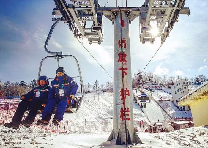 Lạc bước vào ngôi làng nửa năm tuyết phủ trắng xóa đẹp như mơ - 9