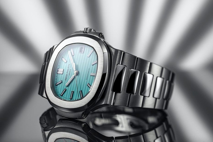 Patek Philippe Nautilus mặt số xanh Tiffany trên tay những ngôi sao nổi tiếng!