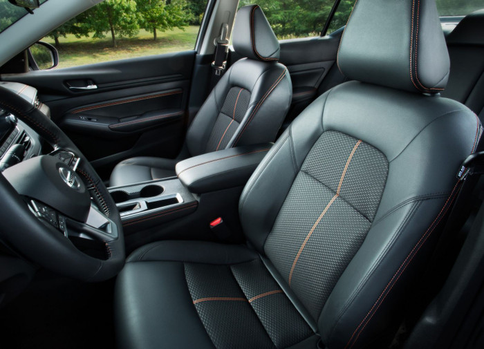 Nissan Altima bổ sung thêm phiên bản Midnight Edition 2022 có gì "chất"? ảnh 3 Nissan Altima bổ sung thêm phiên bản Midnight Edition 2022 có gì "chất"? ảnh 3