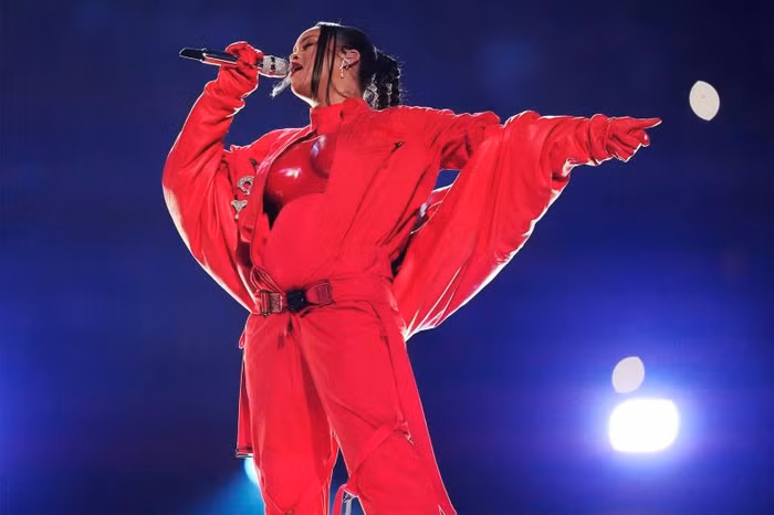 Rihanna tại Super Bowl 2023