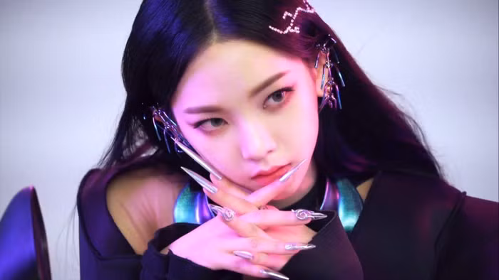 cách trang điểm; aespa; Karina
