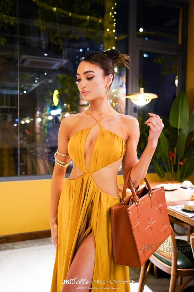 Miss Universe 2022 diện trang phục của các nhà mốt Việt ảnh 7 R-Bonney-Gabriel-9702-1677465858.jpg?w=680&h=0&q=100&dpr=1&fit=crop&s=59GnPLwCUp8Trhi30c3Ihg